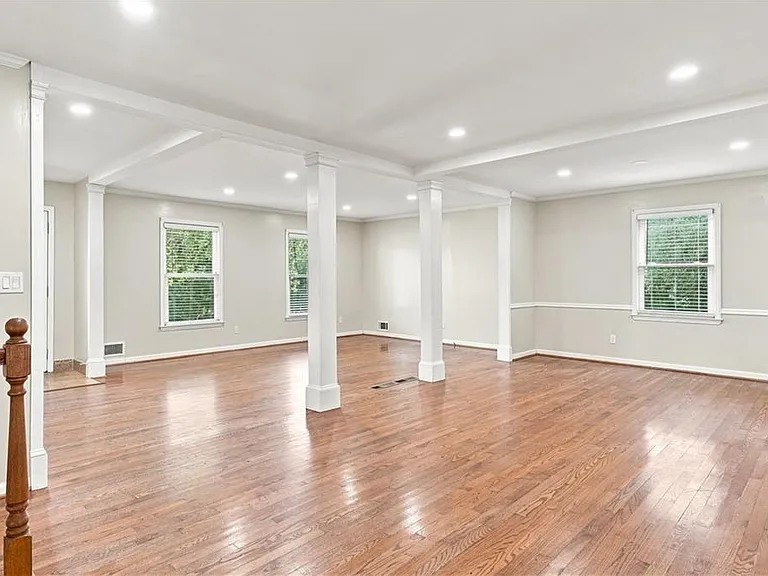 6776 Tilton Ln — Photo 2