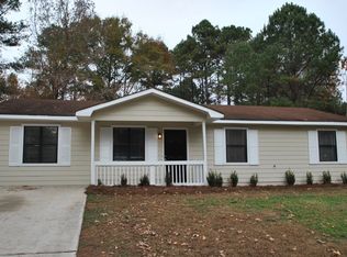 135 Hidden Pines Dr, Covington, GA