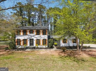 6364 Queen View Ln, Stone Mountain, GA 30087