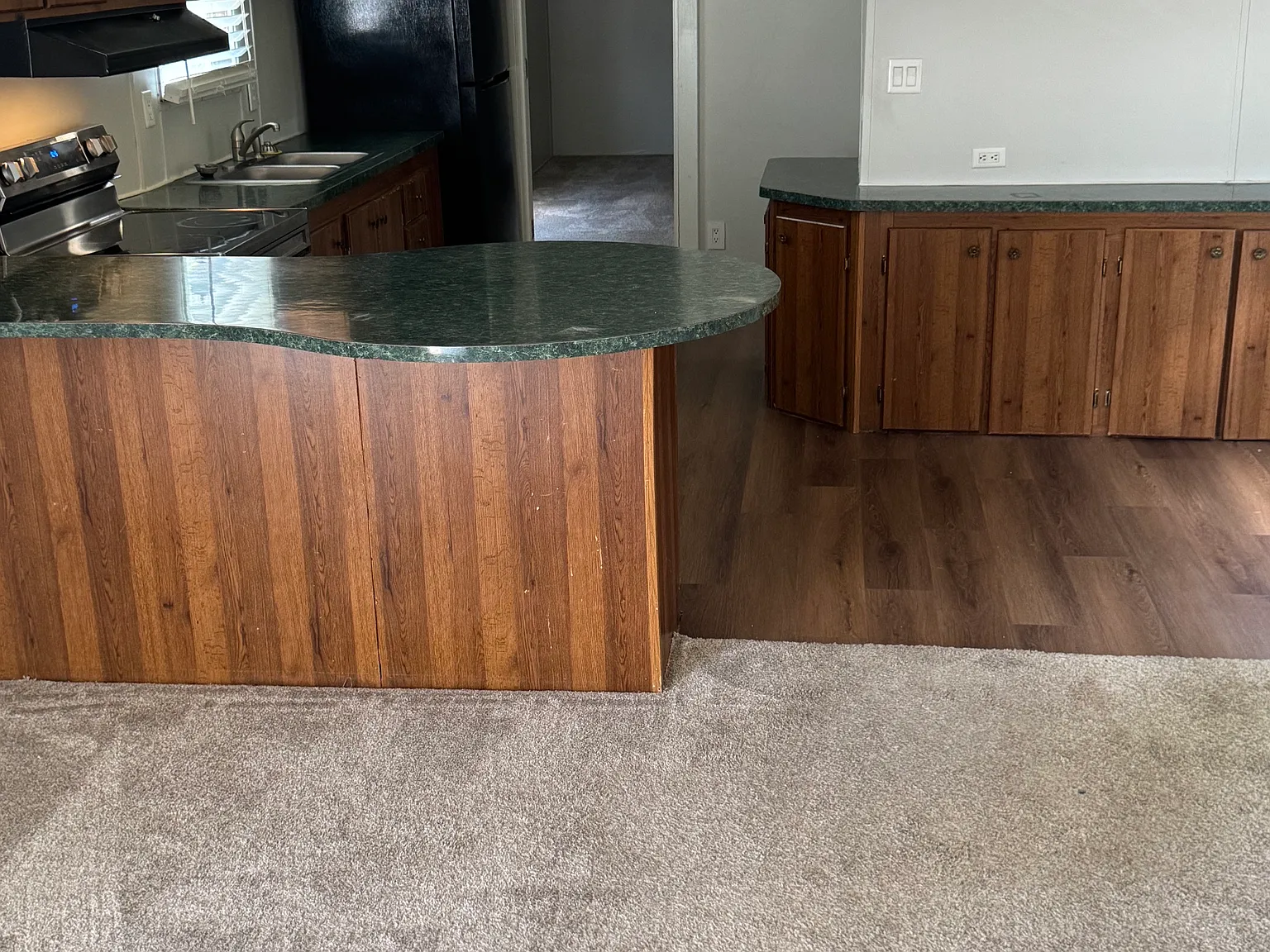 3 bed, 1000 sqft, $850 — Photo 2