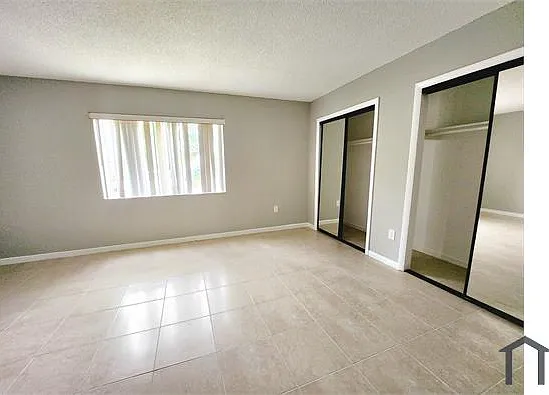 335 SW 20th St #9 — Photo 11