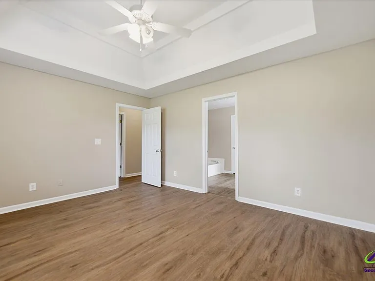 305 Links View Dr — Photo 9