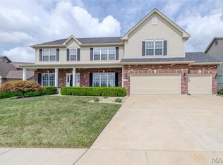 41 Deer Creek Dr, O'Fallon, MO 63366