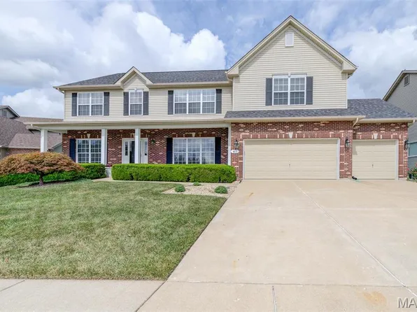 41 Deer Creek Dr, O'Fallon, MO 63366