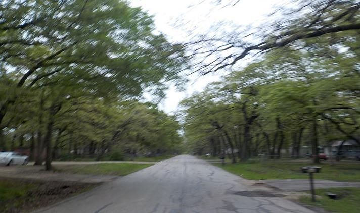 Exterior Neighborhood (street photo)