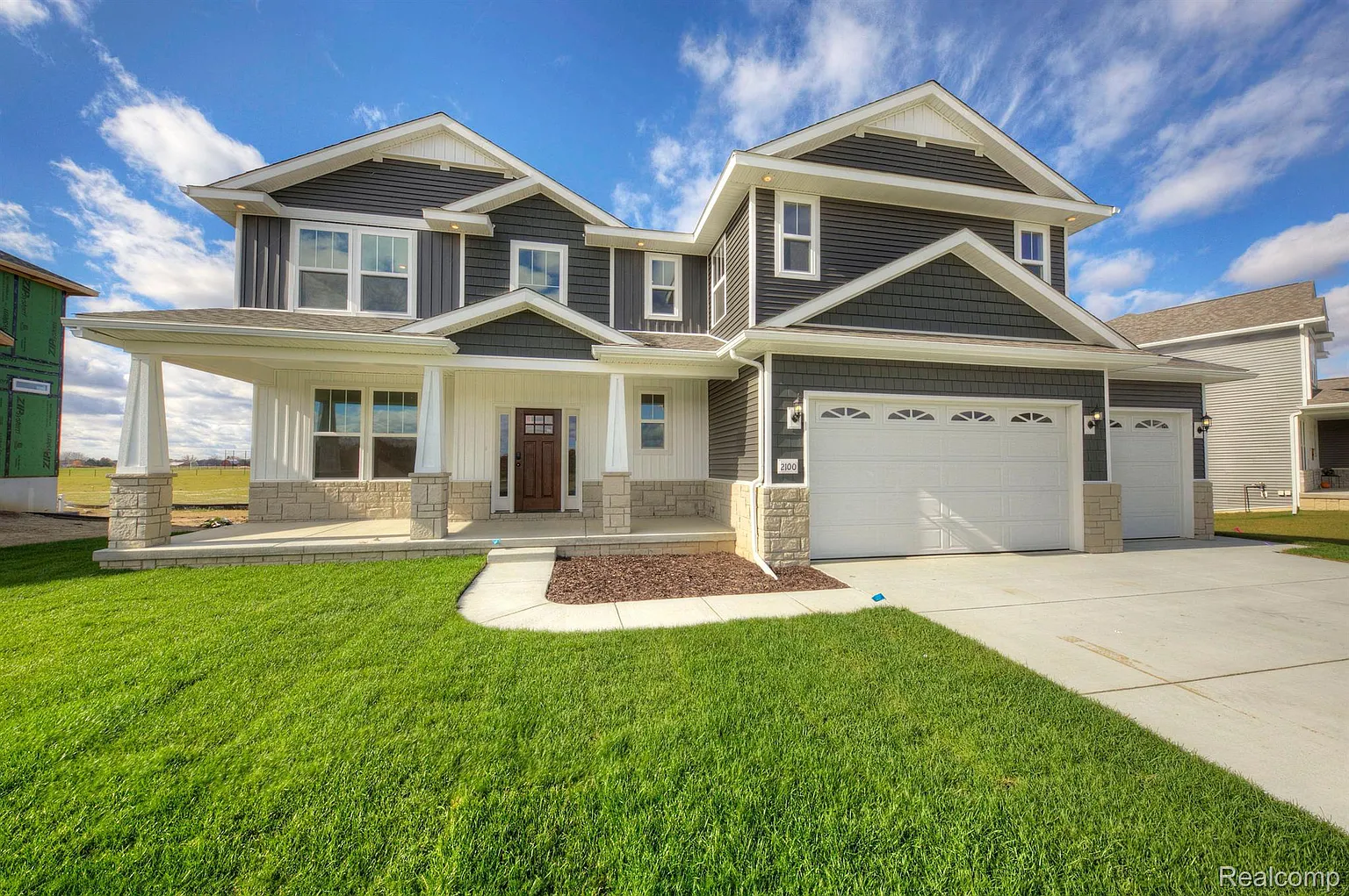 2100 Gambrel photo 1