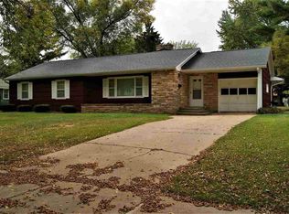 1041 2nd St, Port Edwards, WI 54469