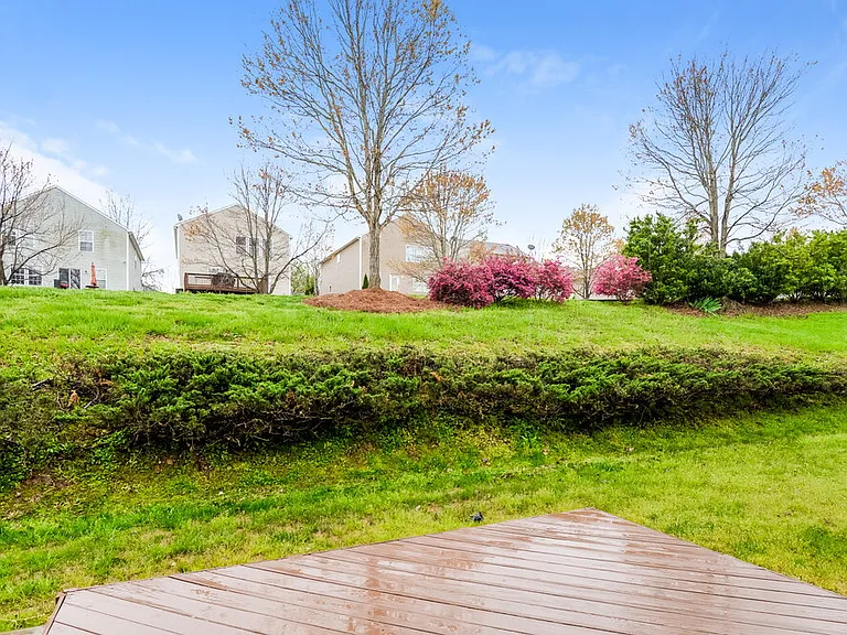 2108 Thorn Crest Dr — Photo 17