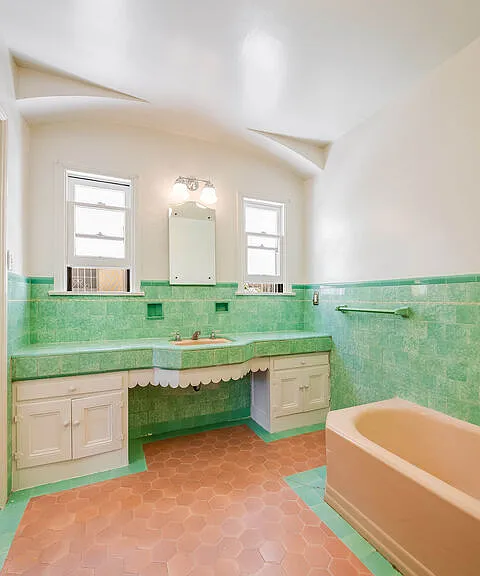 1064 S Ogden Dr — Photo 22