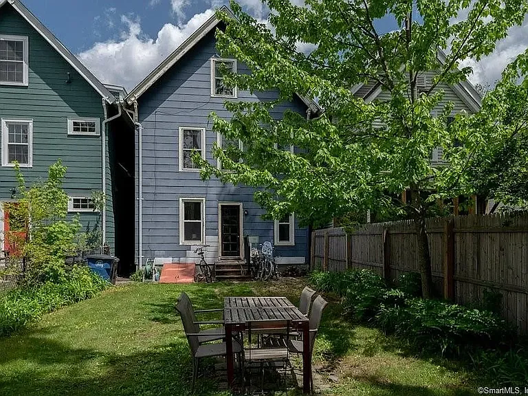 50 Linden St #2 — Photo 16