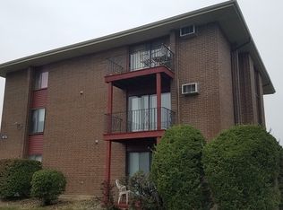 15732 Terrace Dr #RO3, Oak Forest, IL 60452