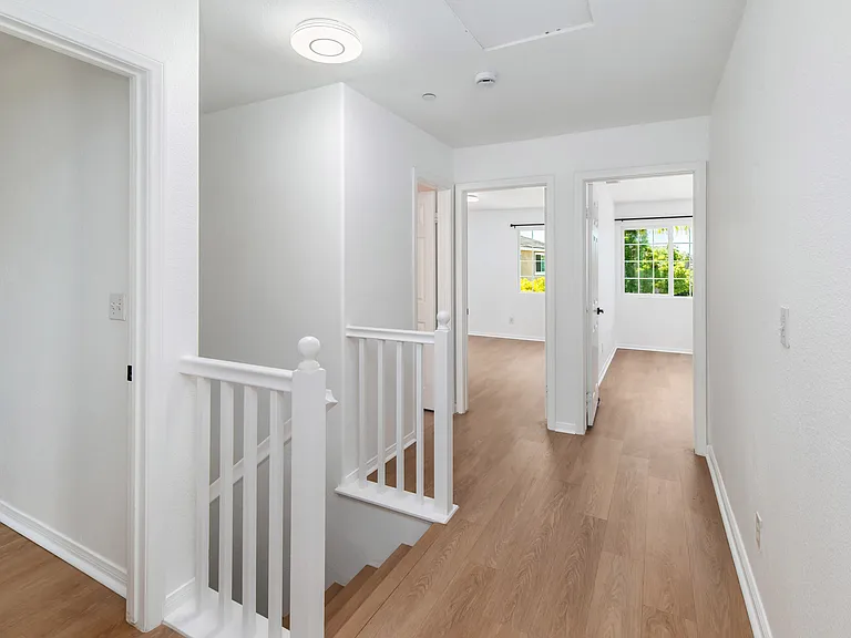 477 Calle Elegante — Photo 10