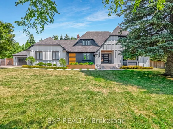 17 Chamberlain Ct, King, ON L0G 1N0