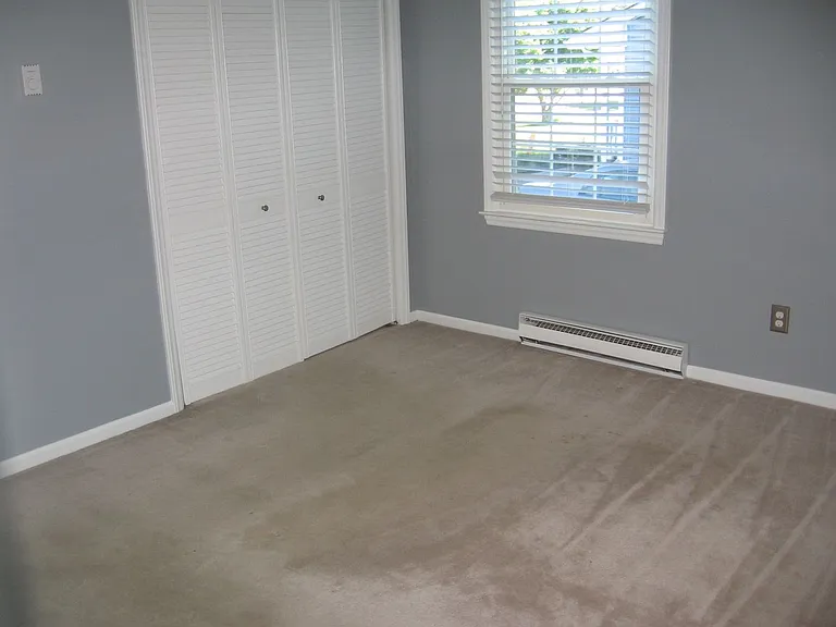 32 Riverside Dr — Photo 13