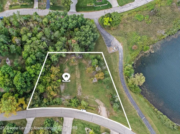 5165 Islanders Way, Gladwin, MI 48624