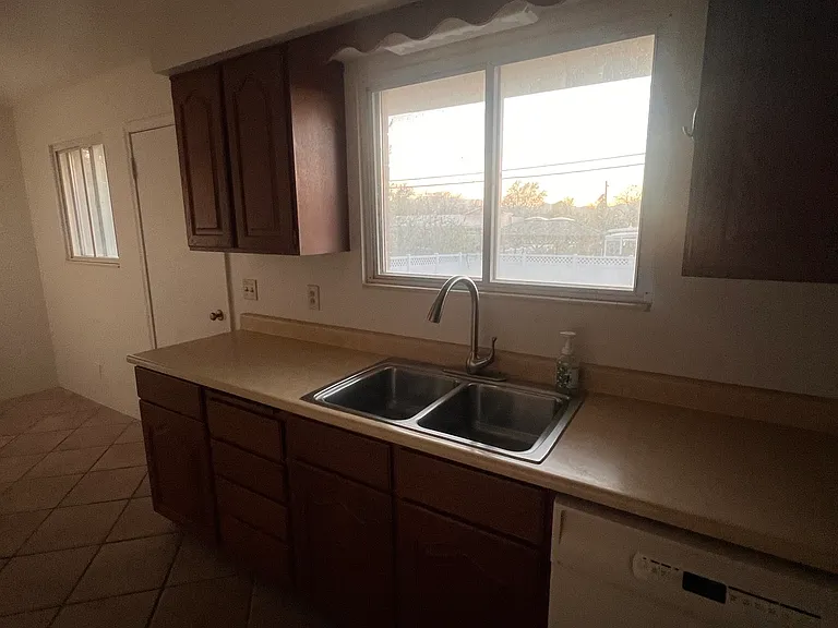 3620 S 2140 E — Photo 5
