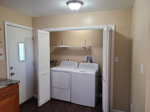 3rd image of 221 S Edgehill Ave