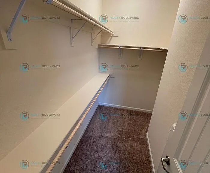 1011 Middle Gate Rd #1011 — Photo 43