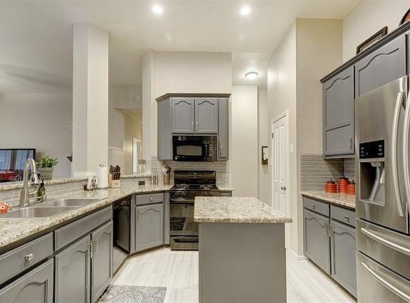 5th image of 1109 Sugarberry Dr