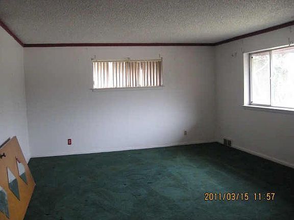 3rd image of 418 Hillvale Dr
