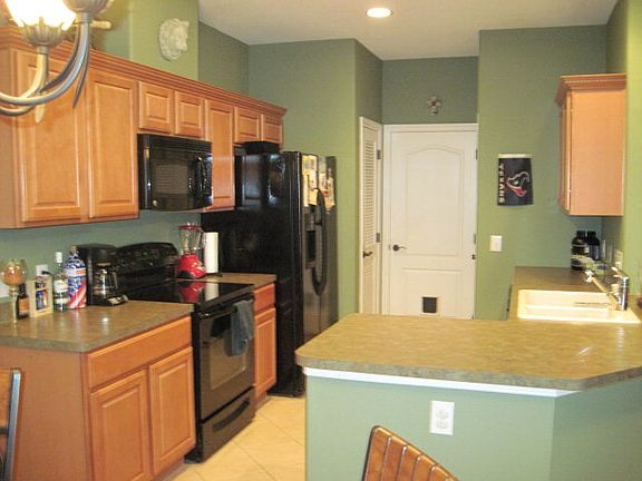 3rd image of 50 Lakewood Dr