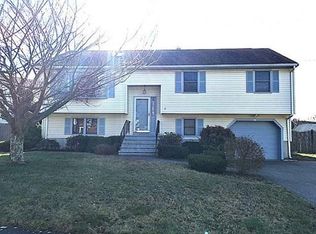 8 Vera Rd, Randolph, MA 02368