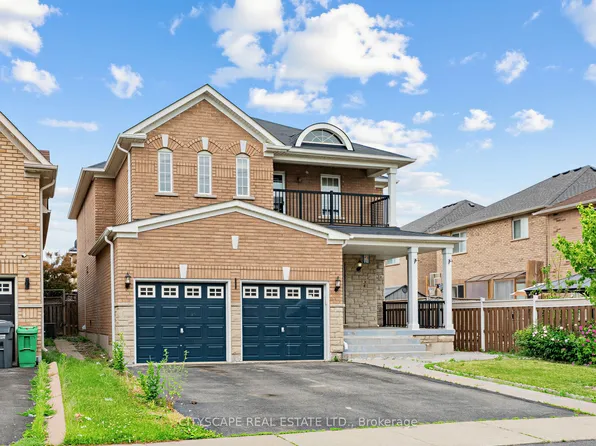 24 Roundstone Dr, Brampton, ON L6X 0K7