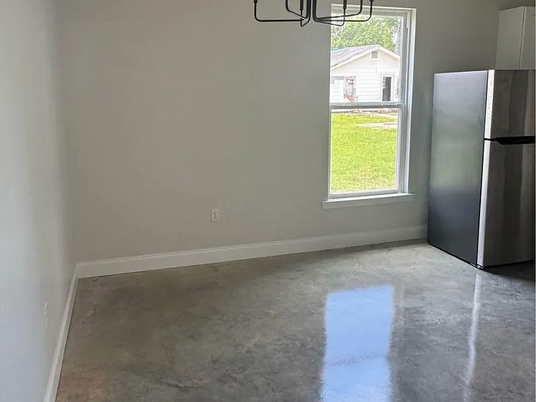 260 N 3rd St — Photo 5