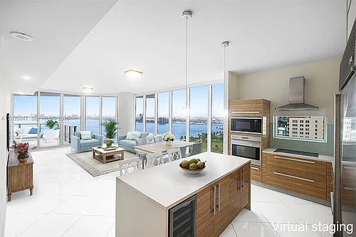 2020 N Bayshore Dr Photo 1