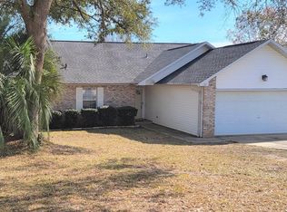 102 Trenton Ave, Crestview, FL 32539