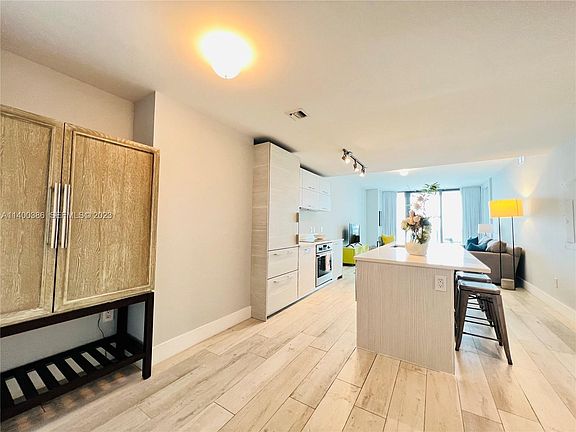 5th image of 650 NE 32nd St #3402