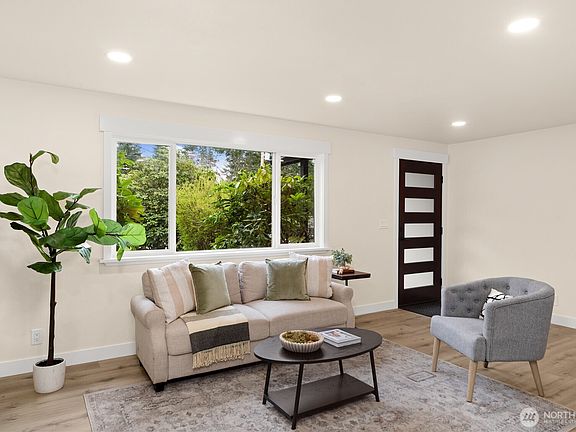 4th image of 6485 NE Bell Str.