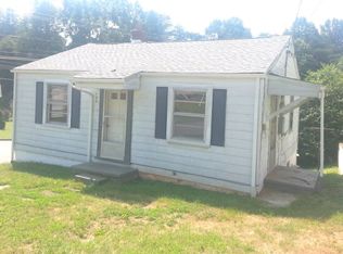 122 Roselawn Hts, Martinsville, VA 24112