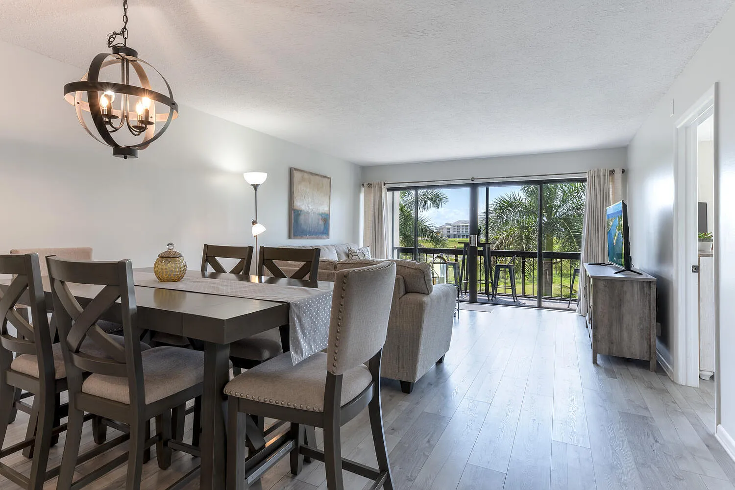 2 bed, 2.0 bath, 1042 sqft, $2,650 — Photo 1