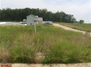 352 Spring Valley Dr, Winfield, MO 63389