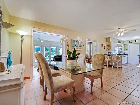 Gracious Dining Room