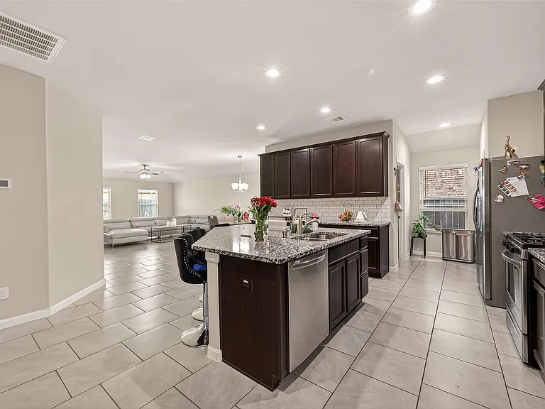 18306 Pelham Hollow Trl — Photo 12