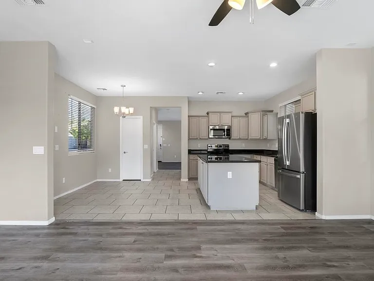 4042 W Valley View Dr — Photo 13
