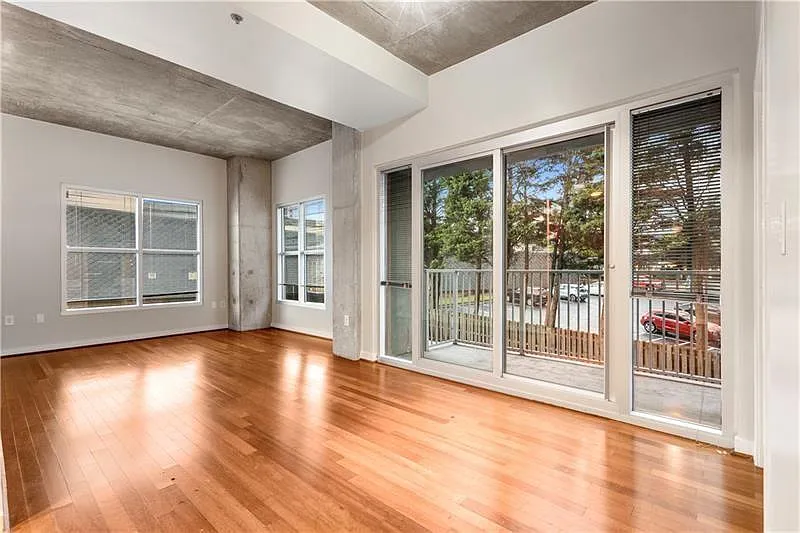 2 bed, 2.0 bath, 1060 sqft, $3,500 — Photo 4