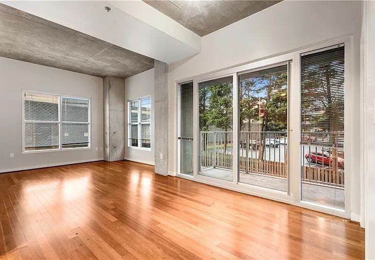 250 Pharr Rd #308 — Photo 4