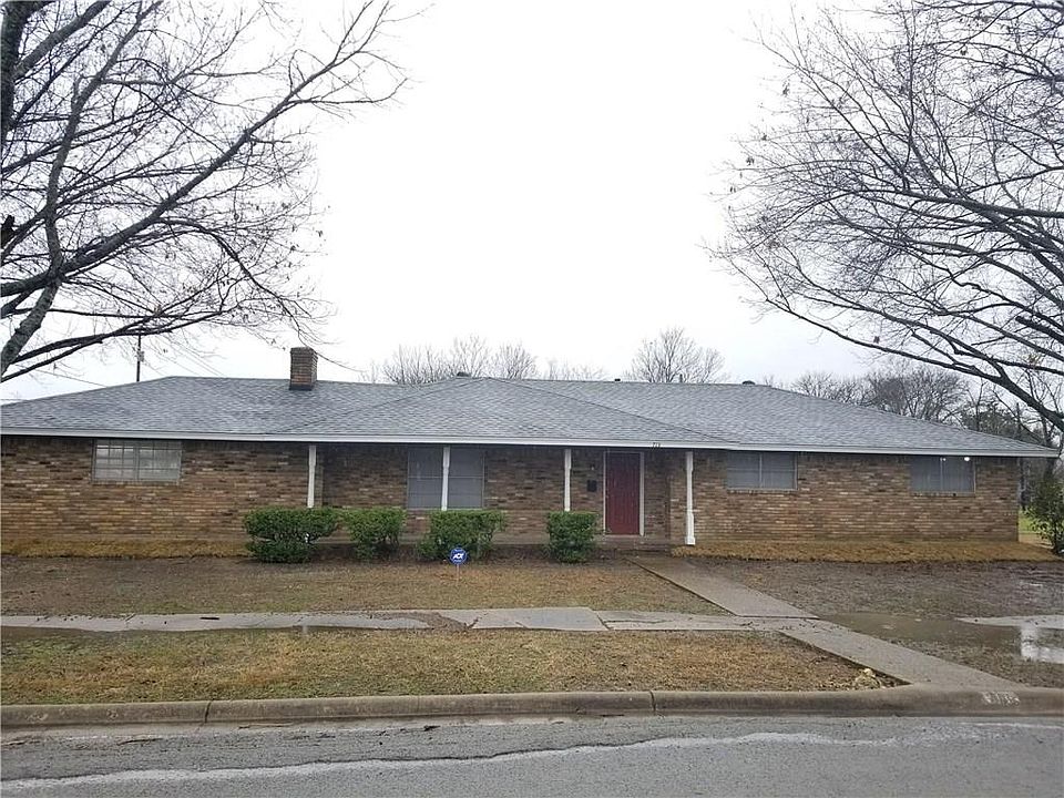 1st image of 713 E 11th Ave