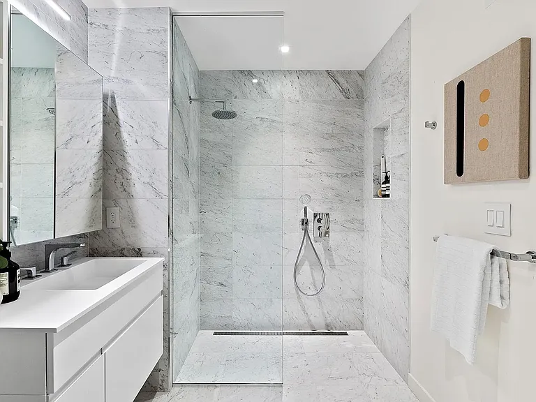 144 1st St #6G — Photo 7