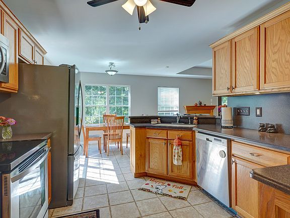 5th image of 195 Woodland Dr