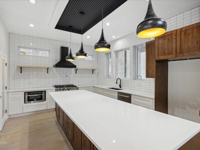 7817 S Chappel Ave, Chicago, IL, 60649