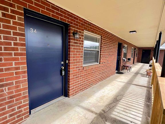 4th image of 717 Sterling Rd APT 34