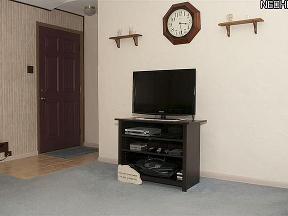 4th image of 18111 Bonnie Ln