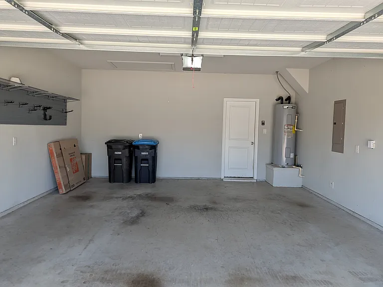 6320 Battle Mountain Trl — Photo 26