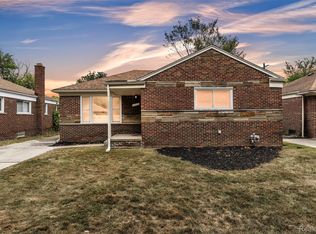 22020 Sussex Ave, Oak Park, MI 48237