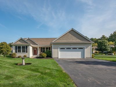 8 Pilgrim Cir, Nashua, NH, 03063