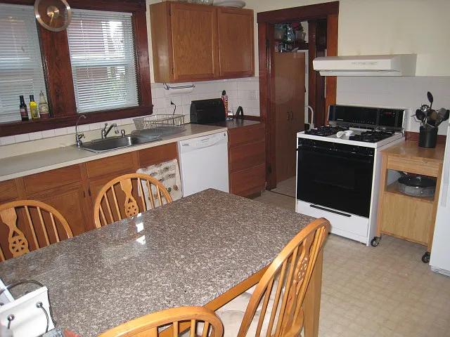 37 Garrison Ave #2 — Photo 5